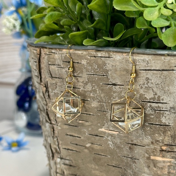 Handmade Dangling Jewels Earrings - Picture 1 of 8